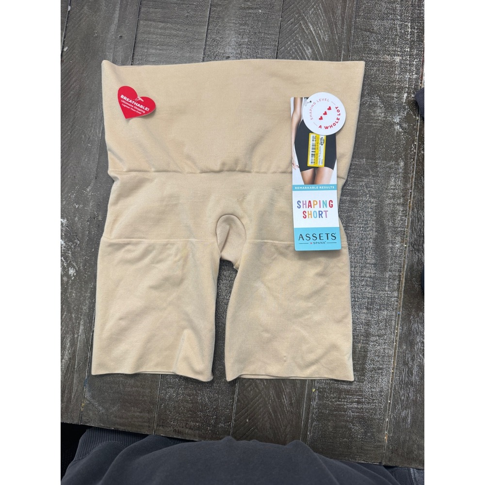 ASSETS BY SPANX‎ NWT Tan Shaping Shorts Size L